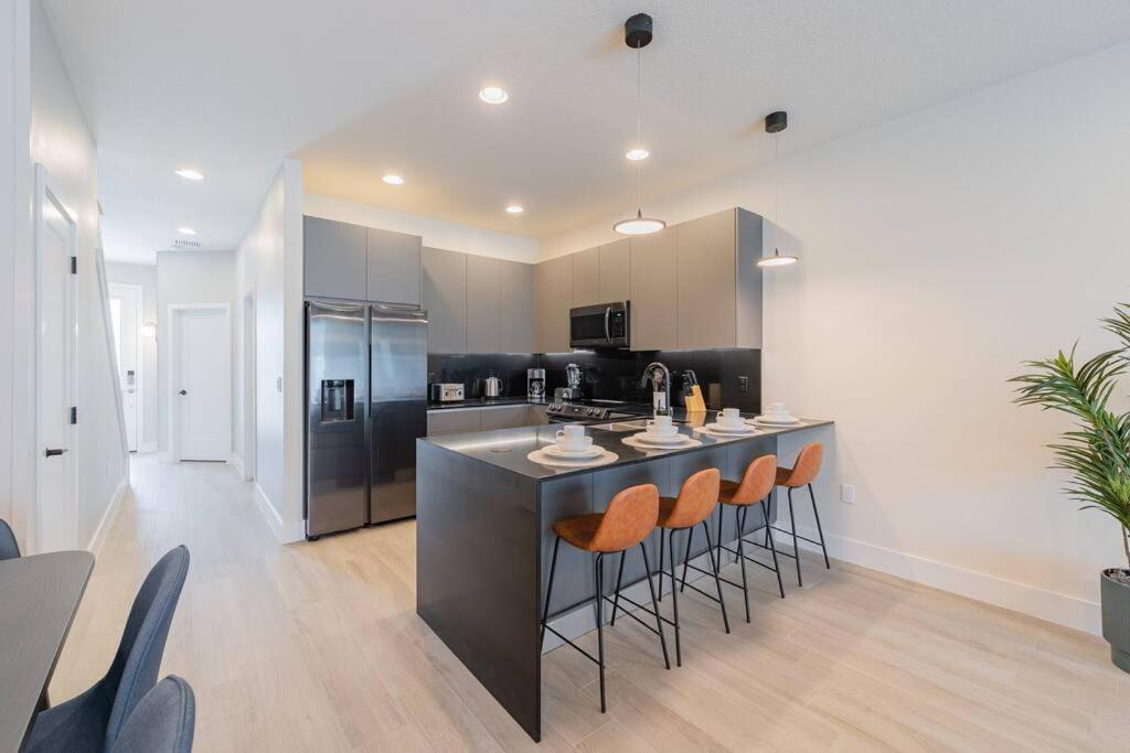Villa **Brand New** Luxurious Decor Townhouse With Private Pool Hit17145 à Orlando Extérieur photo