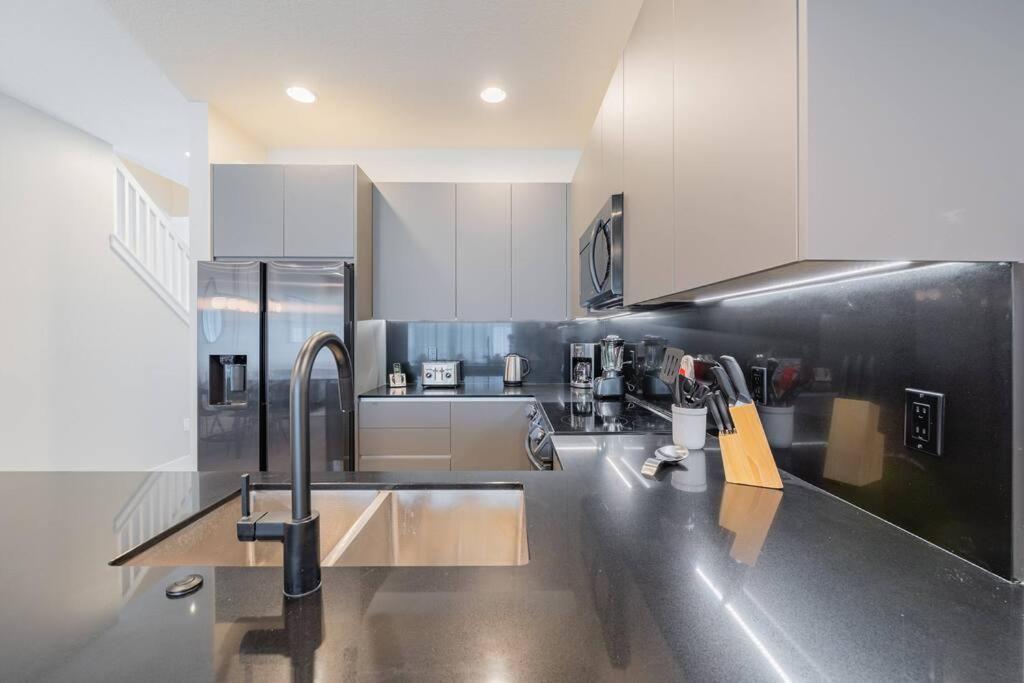 Villa **Brand New** Luxurious Decor Townhouse With Private Pool Hit17145 à Orlando Extérieur photo